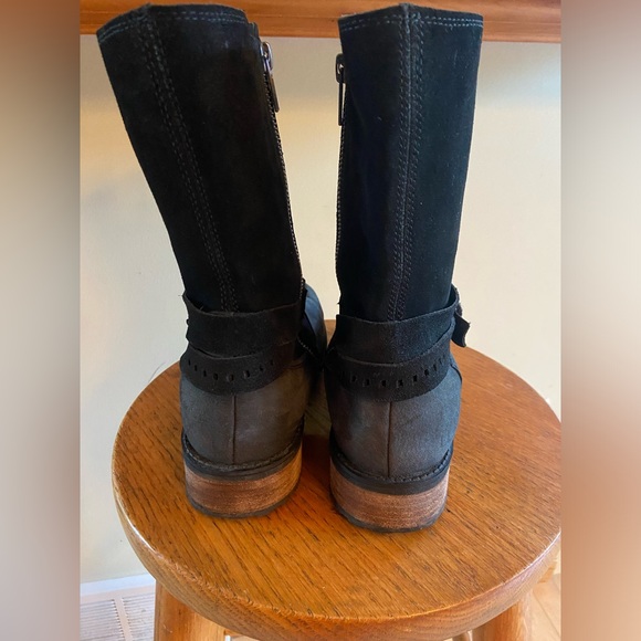 UGG Black Leather and Suede Boots - Size 8.5 EUC RARE - Picture 5 of 14